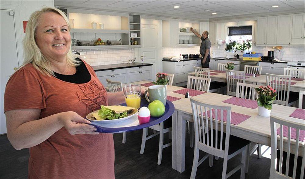 Hoegbo Hotell Skommarsgarden Sandviken Dış mekan fotoğraf