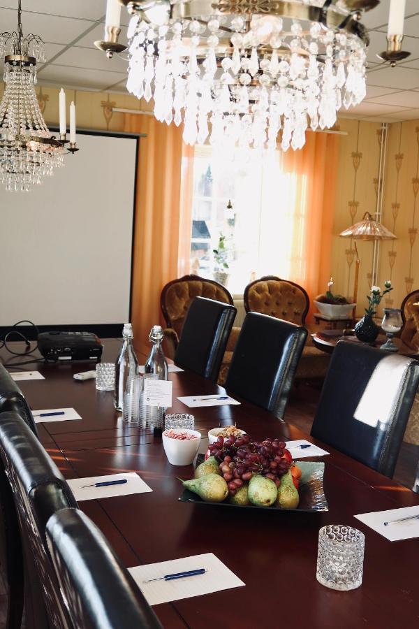 Hoegbo Hotell Skommarsgarden Sandviken Dış mekan fotoğraf
